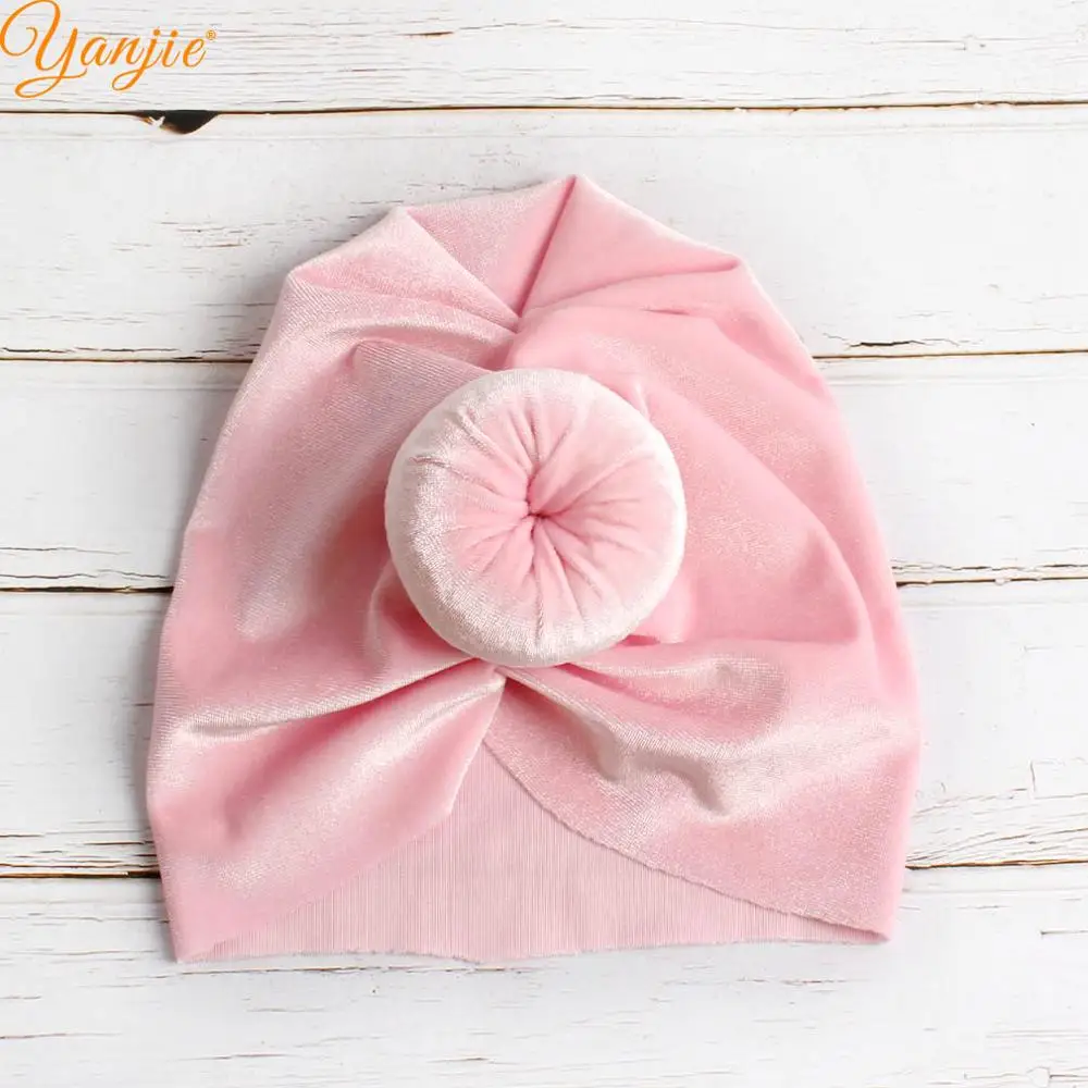 light pink Весенняя бархатная эластичная повязка на голову с широкими помпонами, популярная модель года, уличная тюрбан для девочек, женские головные уборы, праздничные вечерние аксессуары для волос - Цвет: light pink