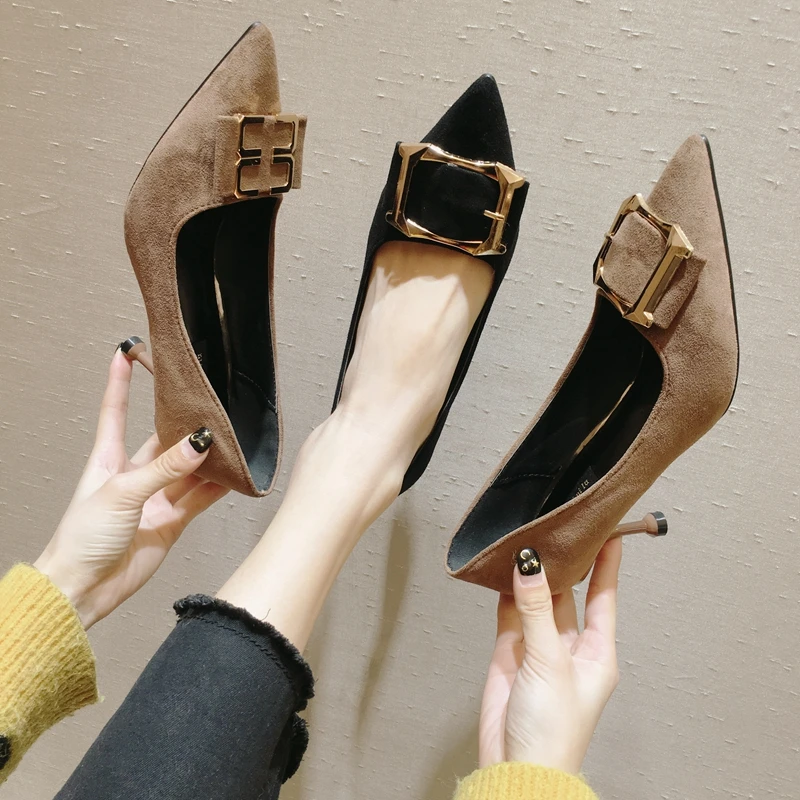 Женские тонкие туфли с острым закрытым носком маленькие и необычные на высоком