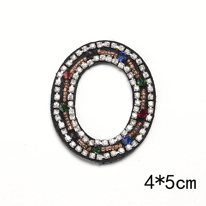 Стразы с английской буквой алфавита нашивки вышитыми железными нашивками для