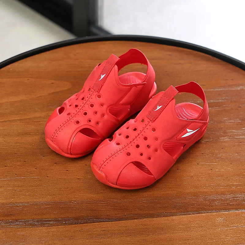 Сандалии для девочек 2020 новые дышащие Лоферы мальчиков летние Нескользящие