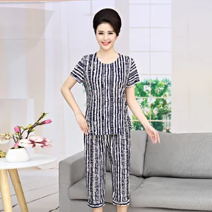 Комплект из двух предметов для женщин среднего возраста, повседневный топ с круглым вырезом и принтом и Брюки-Капри с эластичным поясом, костюм из двух предметов, весна-лето