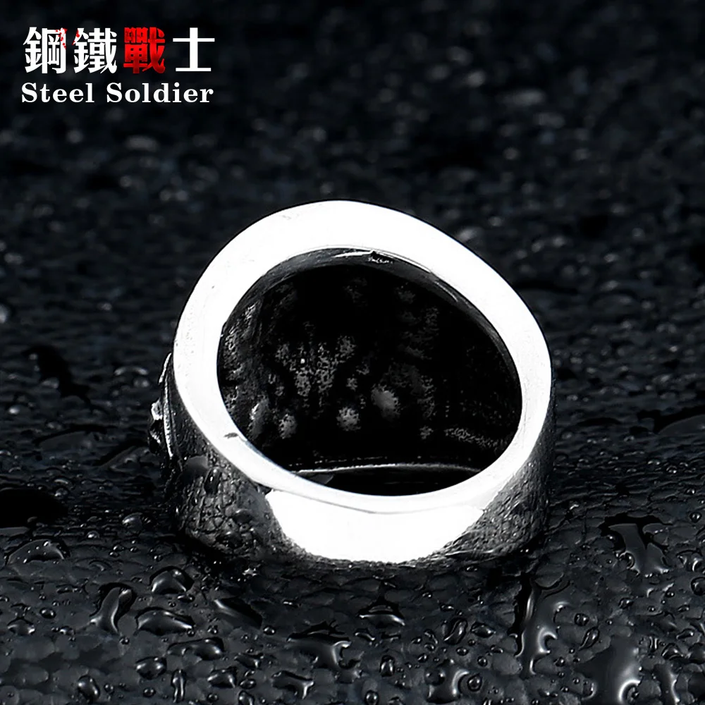 Мужское кольцо со стальным солдатом с животным из нержавеющей стали изысканное