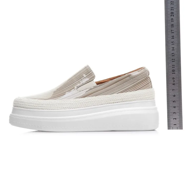 

2019 women flats platform sneakers Shoes Women Thick Sole Chunky Shoes Genuine Leather Fashion Women's Casual Loafers Creeper