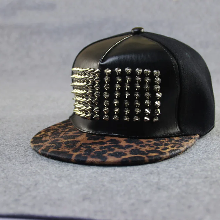 С шипами, с заклепками, кожа, роскошный бренд, snapback для женщин, мужчин, хип-хоп, capGold и серебристо-белый, новинка, бейсболка, шапки