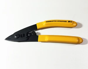 Кусачки для очистки оптоволокна от изоляции CFS-3, с тремя калибрами, FTTP