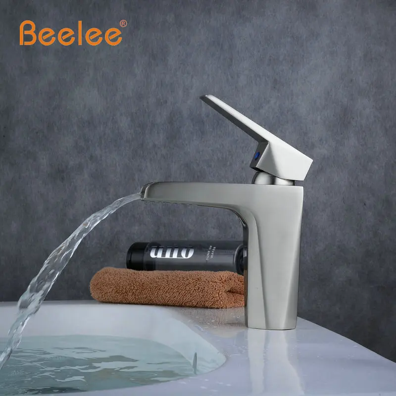 Смеситель для ванной комнаты Beelee водопроводный кран с ручкой холодной и горячей