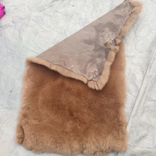 camel Цена настоящий кроличий мех 40x24 см DIY Шарфы шапки помпон пальто Одеяло Подушка швейный Материал Пушистый мягкий натуральный мех R16 - Цвет: camel