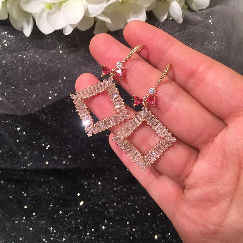 Женские сережки с квадратным бантом Ciliy серебристые микро инкрустацией из