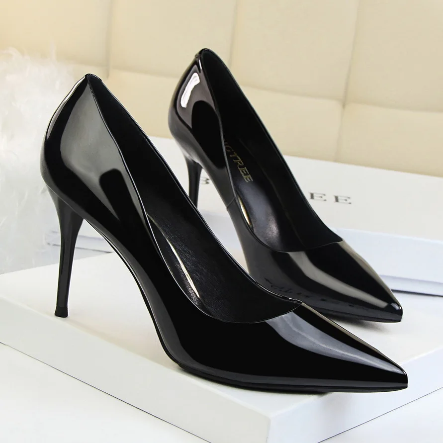 

Korea style Women Sexy 9cm High Heels Shoes Elegant Pointed Toe Thin Heels Pumps Patent Leather OL Office Shoes White Black