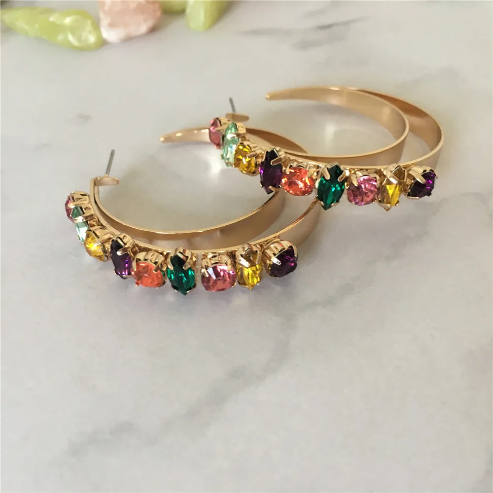 Серьги-кольца с большим цветным камнем, золотое покрытие
