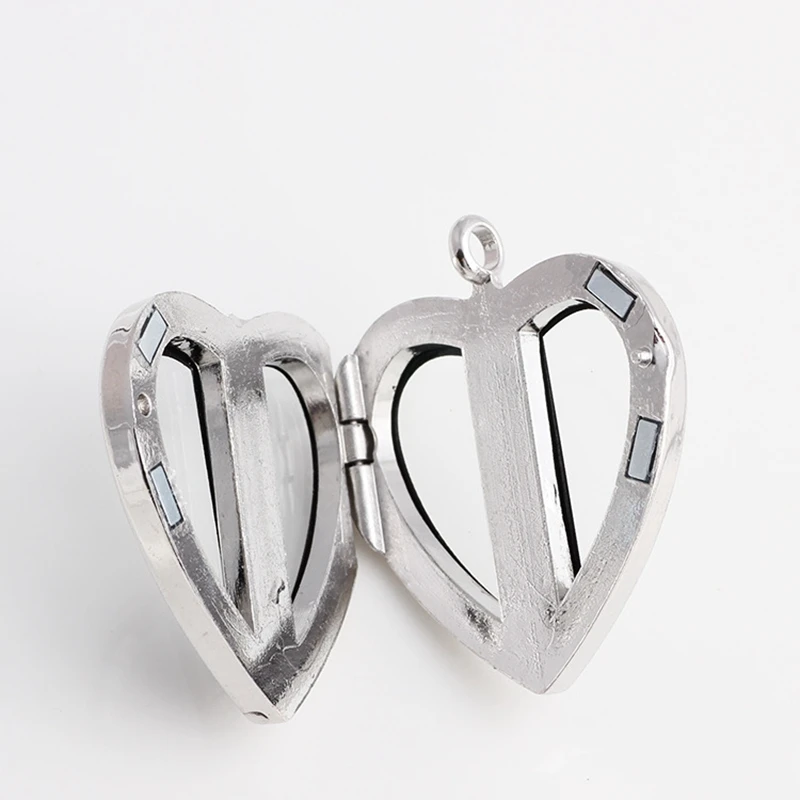 

5pcs/set, 36*36*8mm, Rhinestone Heart Floating Living Magnetic Glass locket Pendant Fit Necklace, Bracelets, keychains