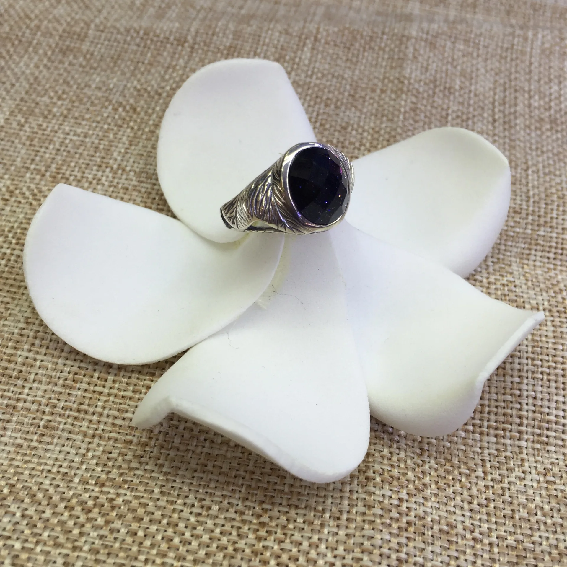 

[S925]silver inlaid blue sandstone retro pattern exquisite hollow ring opening