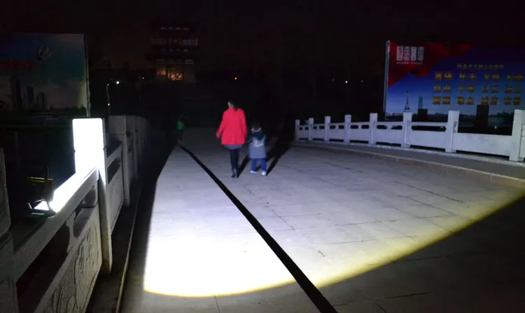 Водонепроницаемый IP65 30 Вт Светодиодный прожектор перезаряжаемый 24 светодиодный