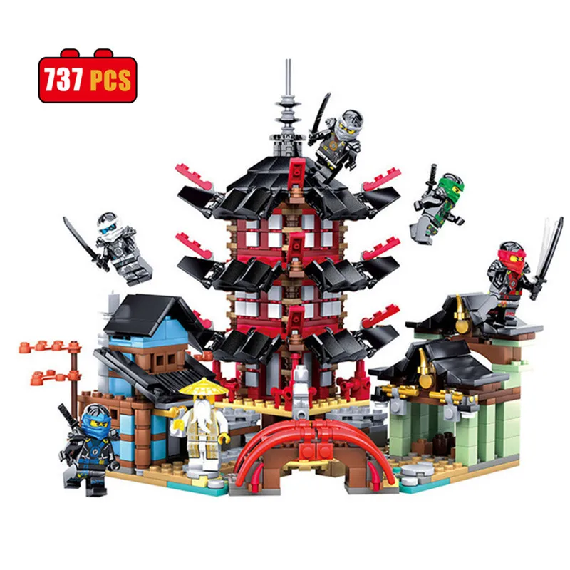 Игрушечные строительные блоки 737 шт. в виде храма ниндзи для детей на день