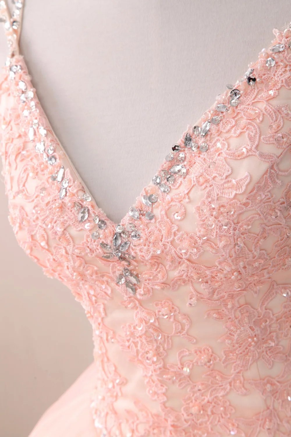 Очаровательное розовое платье принцессы jaevini бальное с глубоким V образным