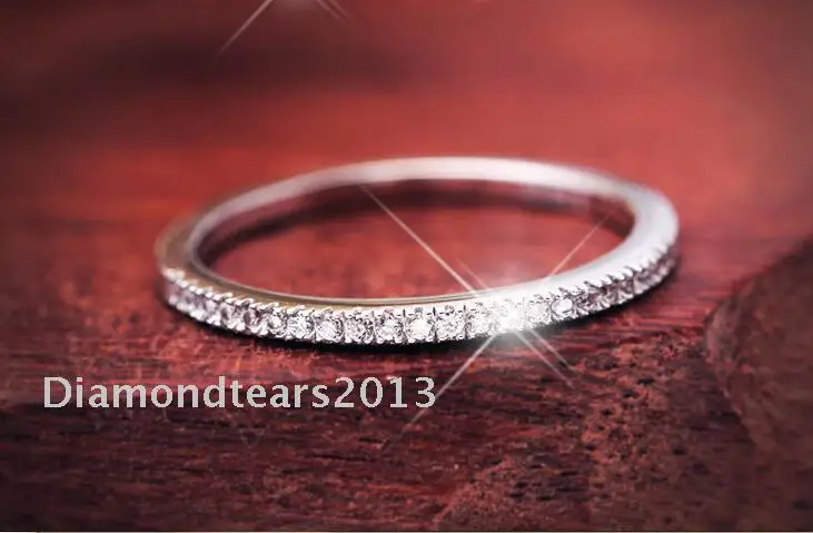 Кольцо женское из серебра 4 5 пробы с искусственными камнями размер 925 пробы-8 |