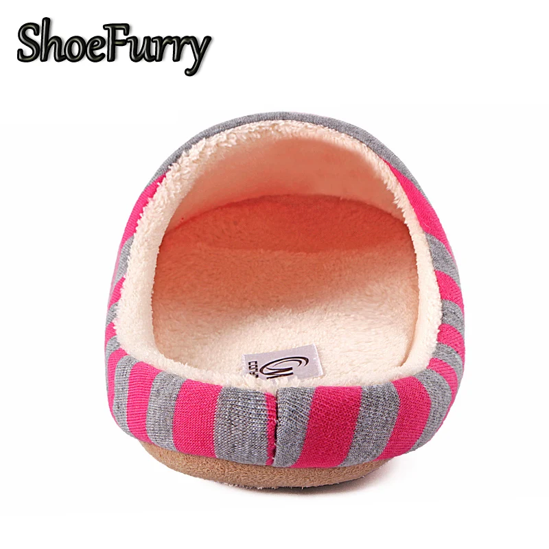 Меховые зимние женские домашние тапочки ShoeFurry на плоской подошве мягкая плюшевая