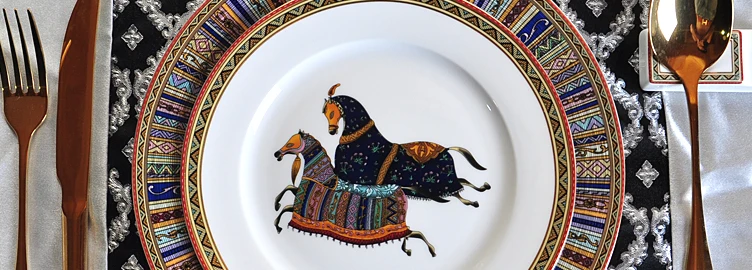 Европейские изысканные западные тарелки из костяного фарфора, красивая керамическая посуда, декоративная тарелка для десерта, стейка, закусок, торта