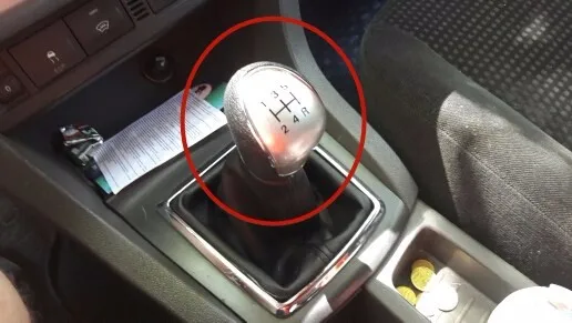 Newbee 5/6 скорость автомобиля переключения передач Konb ручка гетры для Ford Focus 2008-2013 Fiesta MK7 C-max Galaxy Kuga черный/серебристый колпачок