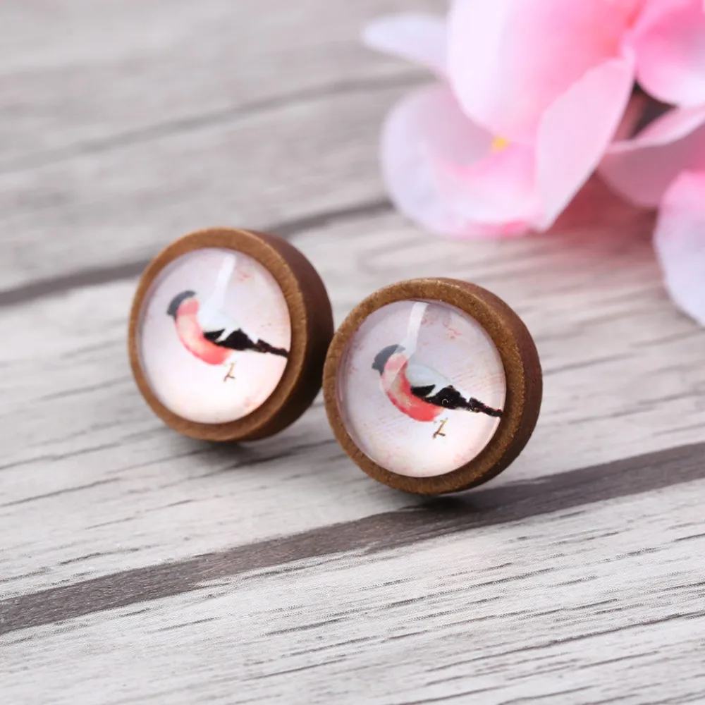 reidgaller 2018 fashion new women vintage butterfly bird glass cabochon wood stud earrings | Украшения и аксессуары