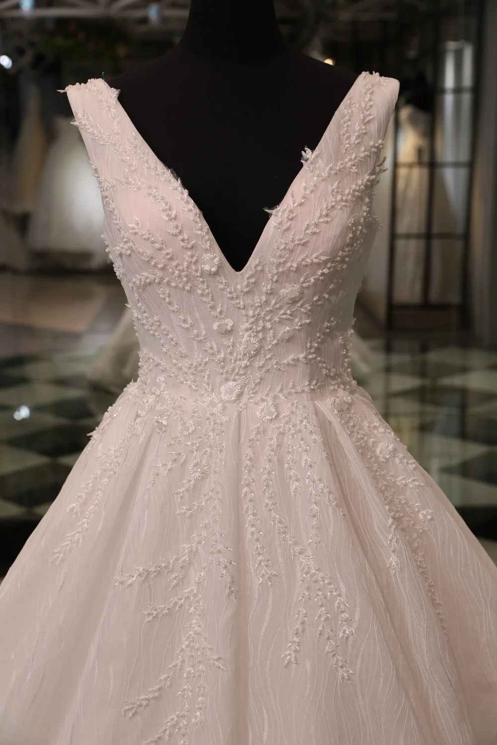 Favordear 2018 New High End Expensive Top Quality Wedding Dress Nestido De Noiva Beading Back Zipper Back Wedding Dresses