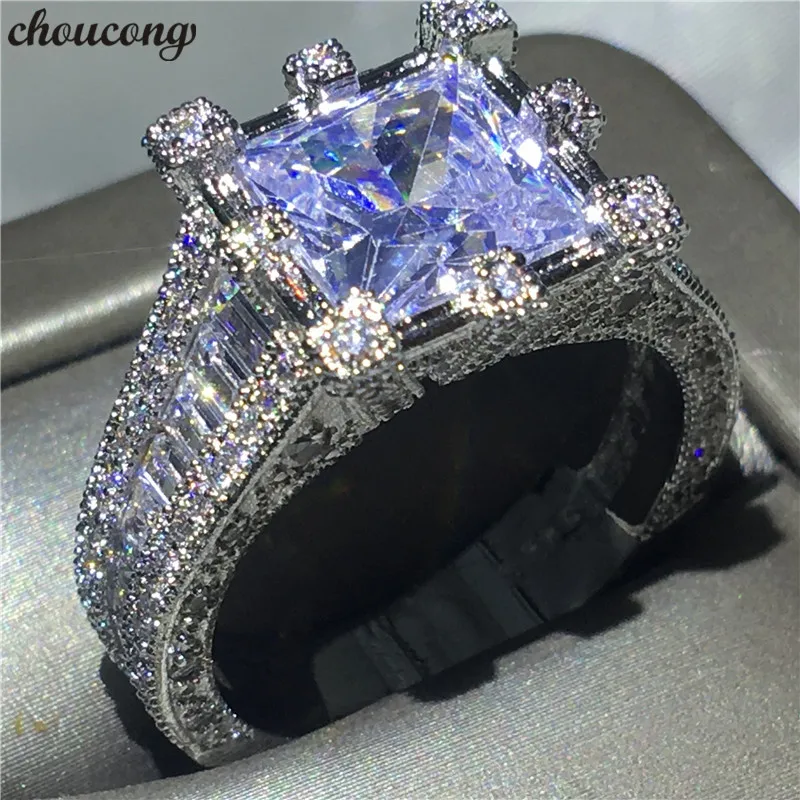 

Кольцо женское из серебра 925 пробы, с фианитом