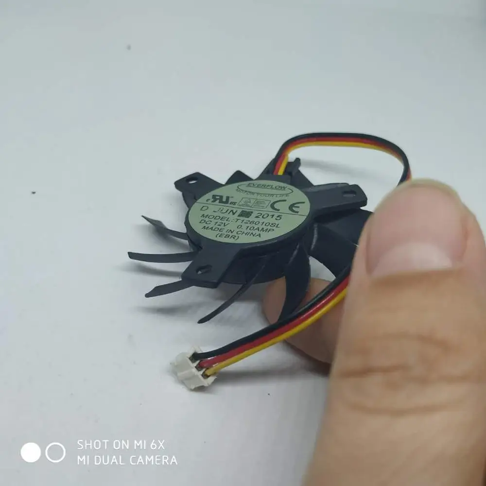 

Original EOVERFLOW 12V 0.10A T126010SL MSi 2 line 4P head MSI graphics card fan