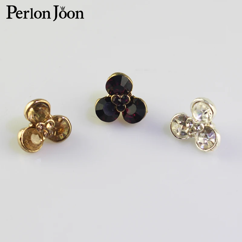 Пуговицы Стразы с тремя кристаллами золотистые/серебристые металлические