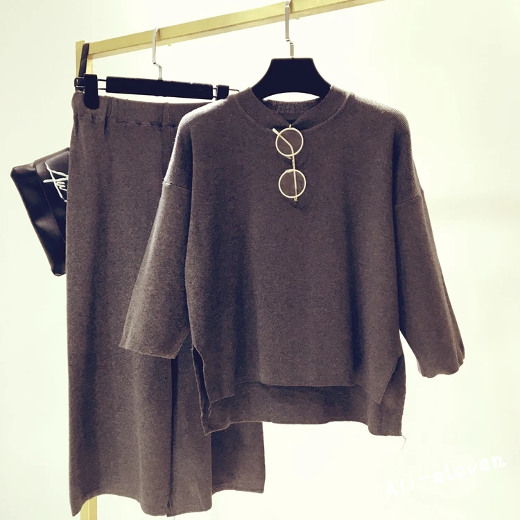 

2018 autumn new fashion suit collar sleeve head knitted seven sleeve sweater + high waisted wide leg pants slim knit two piece