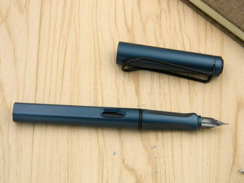 Matte green Матовый зеленый классический дизайн пластиковый модный EF матовая черная Подарочная авторучка - Цвет: Matte green