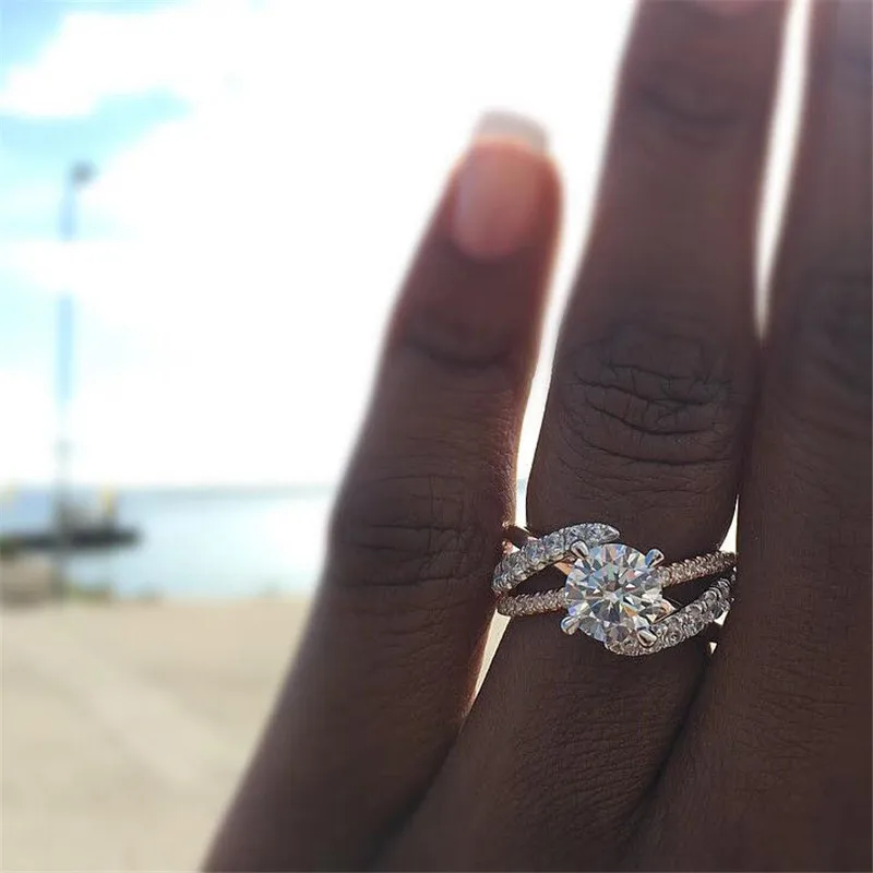 

Fashion Ring Top Quality Crystal Classical Cubic Wedding Rings for Women Rose Gold White Zirconia Ring Surprise Birthday Gift
