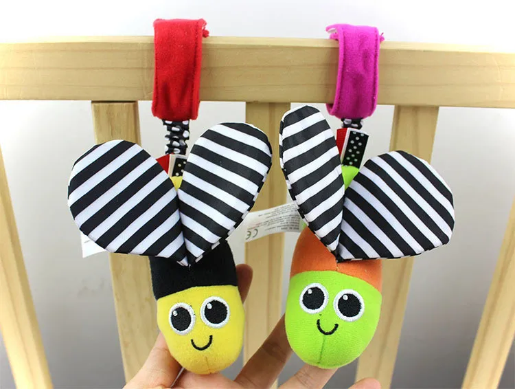 Infant Baby Rattle Cartoon Animal Models Baby Stroller Bed Hanging Hand Bell Cartoon Pendant Plush Educational Toys