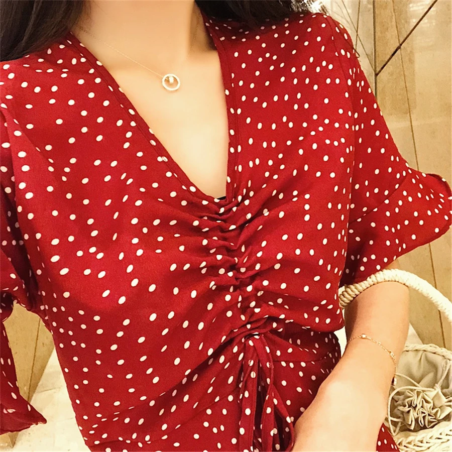 Весенне-летнее трикотажное приталенное платье в гонконгском стиле шикарное