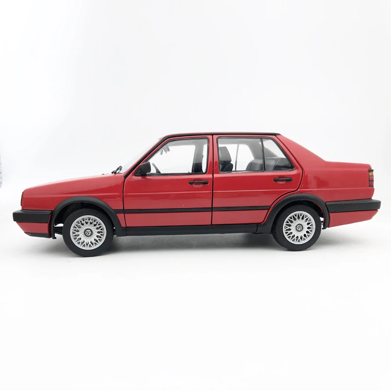 Diecaste 1:18 Модель автомобиля 1989 металл высокая имитация Volkswagen red Jetta GT двери автомобиля может открыть Коллекция игрушечных автомобилей