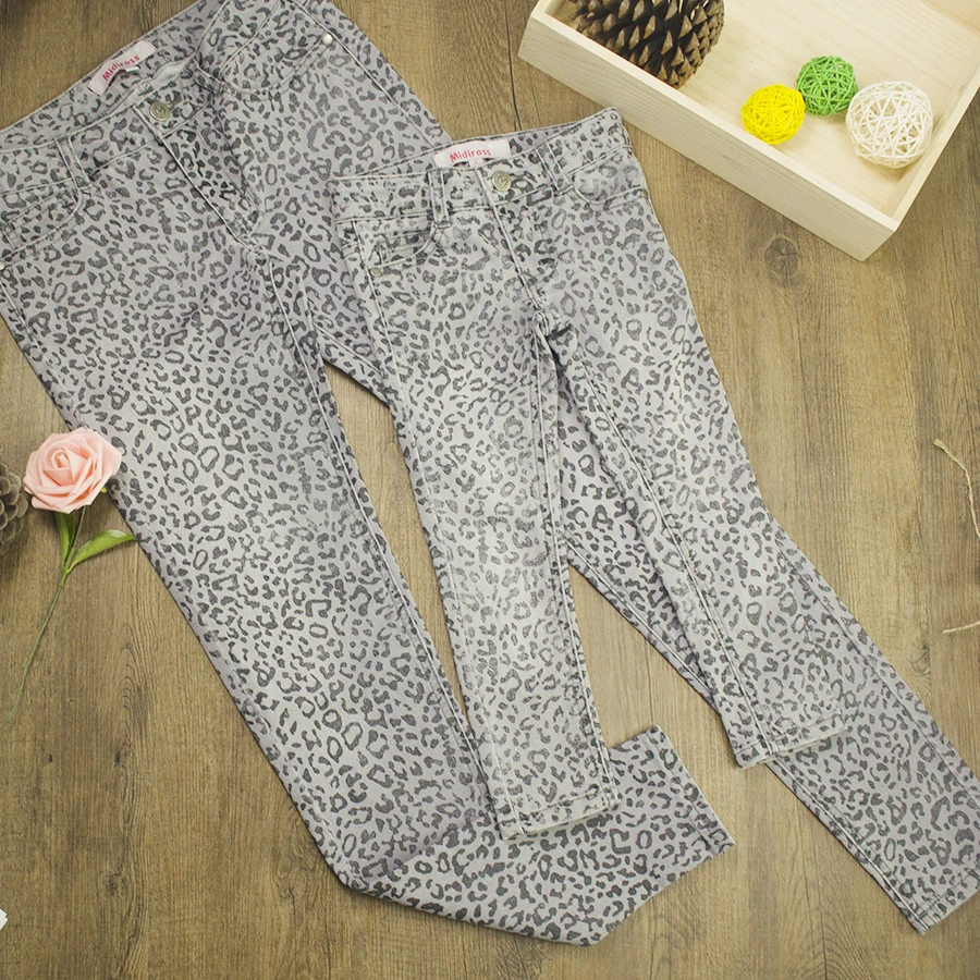 Комплект одинаковой одежды для семьи Джинсовые штаны с леопардовым принтом мамы