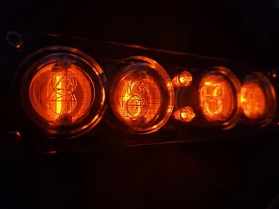DIY 4 бит RGB светодиодный свечение цифровая плата часов Nixie трубка часы комплект DIY электронные настольные часы в стиле ретро RGB трубка не вкл
