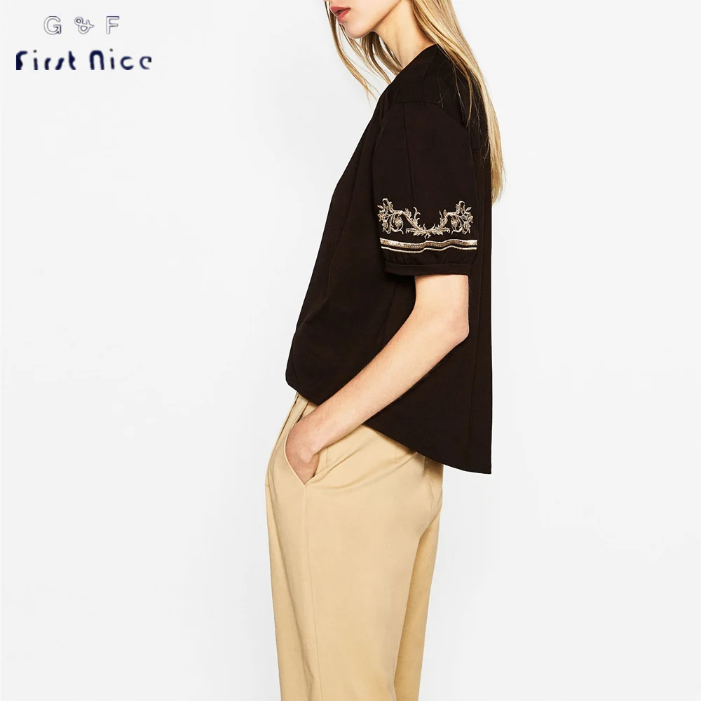 Женщины Футболка 2017 Весна Лето Новая Мода Повседневная Хлопок Цветок Вышивка О