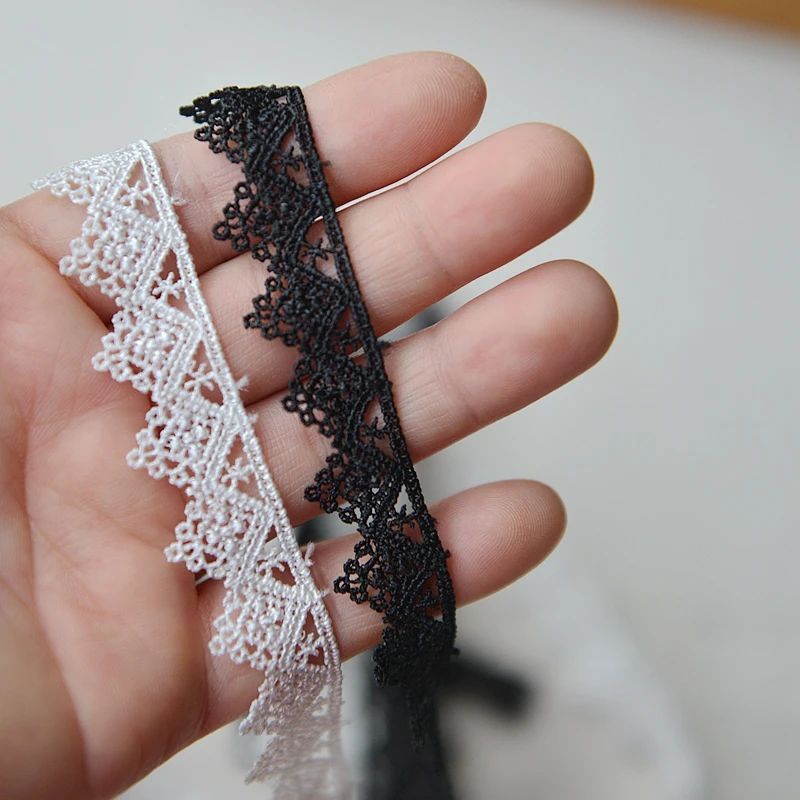 Бесплатная доставка гидротропный вышивка шнуровкой цвет черный и белый Одежда