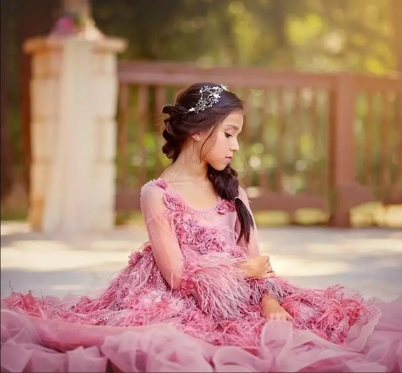 Великолепные платья с перьями и цветами для девочек на свадьбу роскошное платье