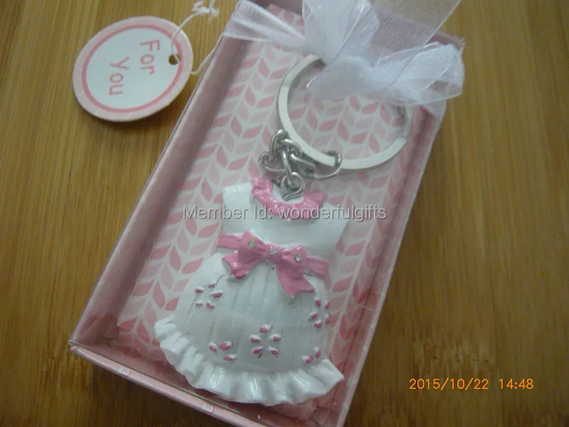 Подарок для будущей матери и подарки гостей детский брелок на день рождения