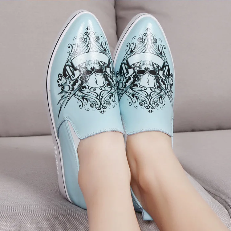 The new dermis increased with Fuhou pointed bottom muffin music leisure shoes Doug printing Free shipping | Обувь