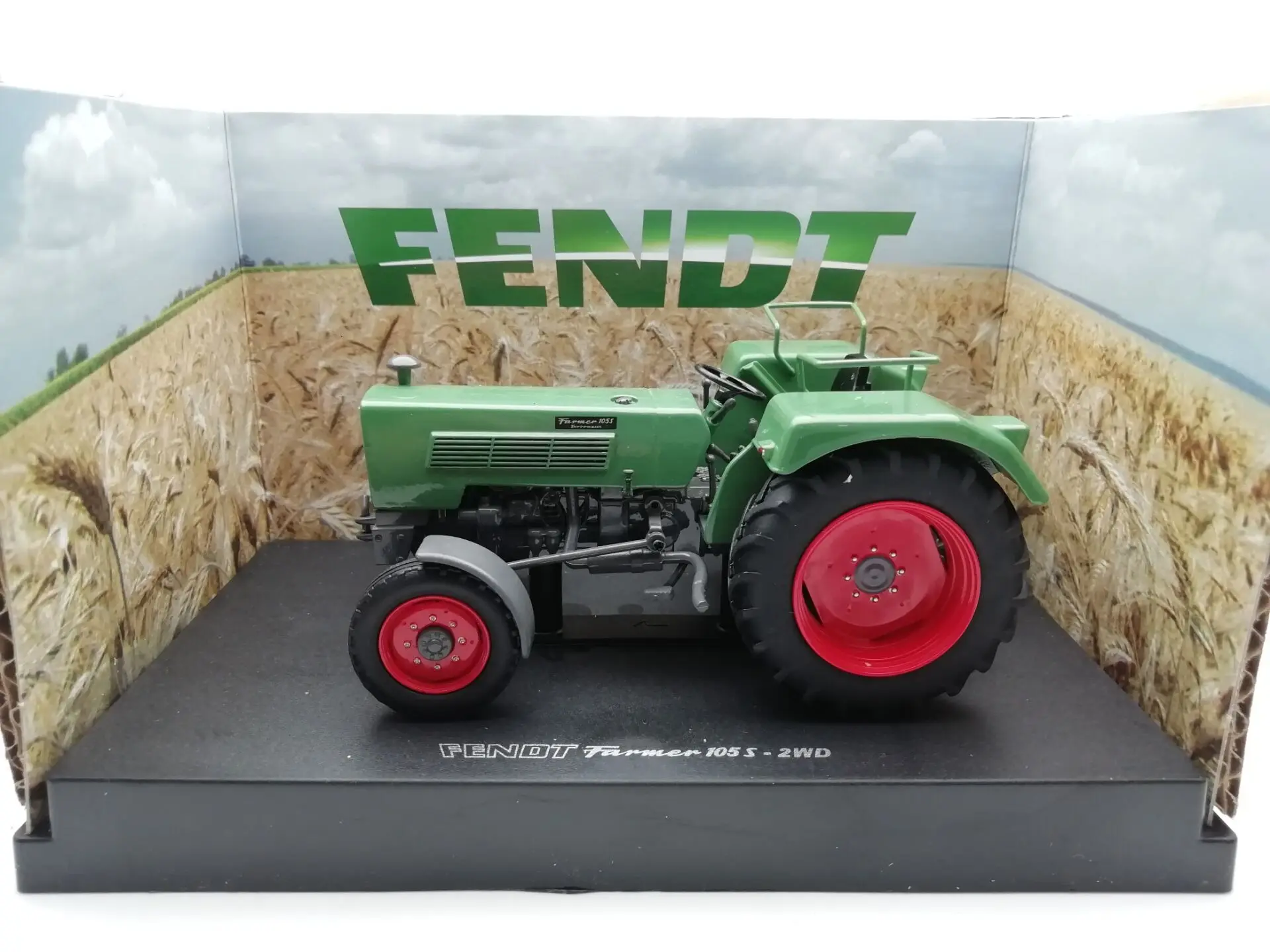 Сельскохозяйственные тракторы UH 5276:32 Fendt фермер 105 S модель автомобиля из сплава