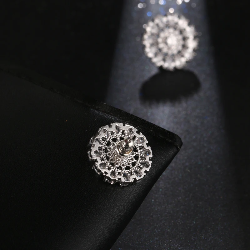 Женские серьги-гвоздики серебристого цвета с цирконом | Украшения и аксессуары