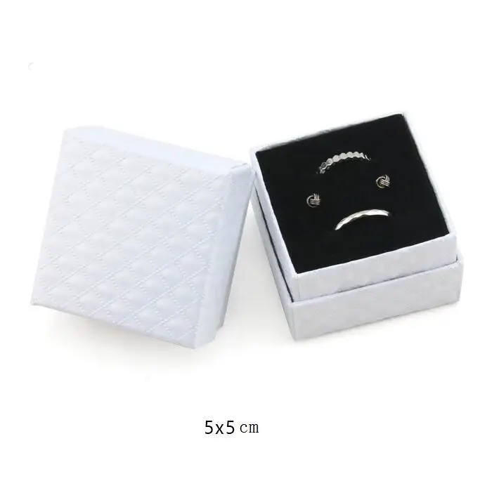5x5 White Square Jewelry Box Necklaces Earrings Bracelets Organizer Boxes Gift Packing Engagement Ring Display Black White Red Wholesale - Цвет: 5x5 White