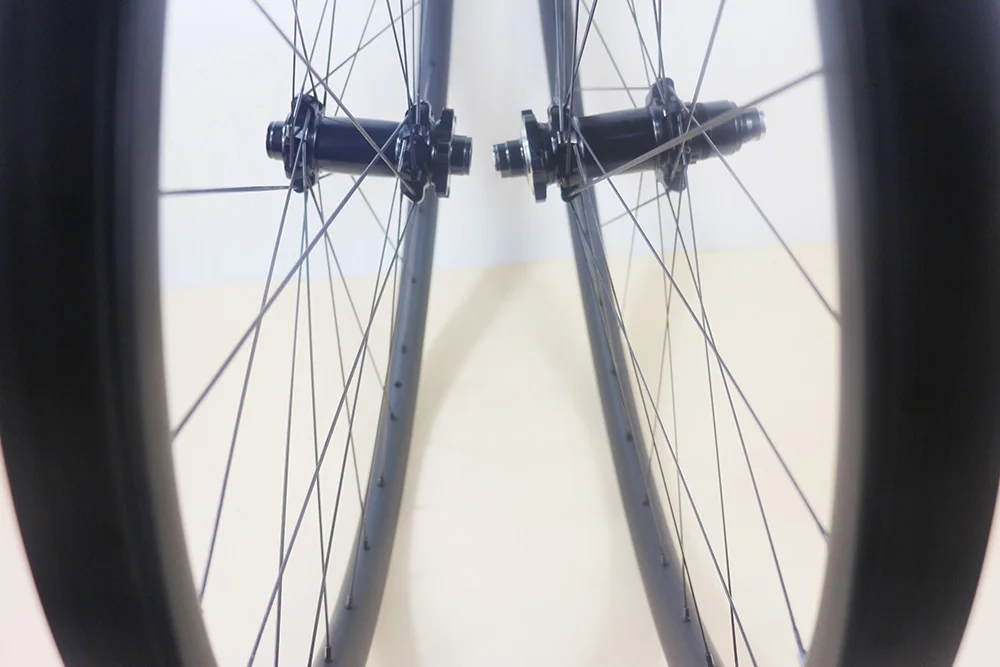 Колесная пара SKY TOP 60T 29er 650B MTB BOOST карбоновые колеса 30 мм бескамерная прямая