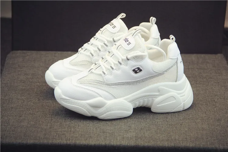 Женские кроссовки с сеточкой осенние модные повседневные туфли женские удобные