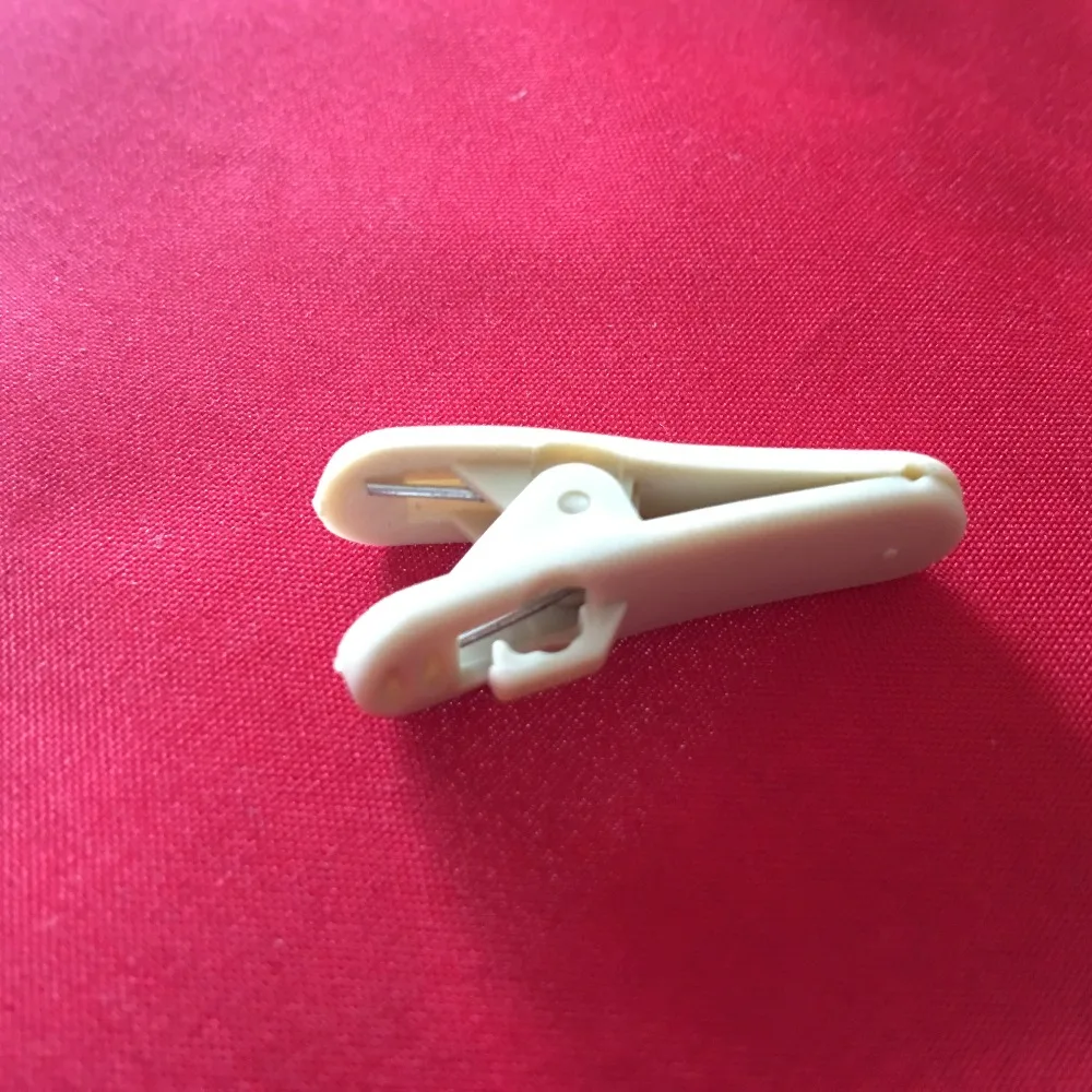 Дешевый пластиковый зажим для воротника микрофона или с отворотом 100 шт./лот |