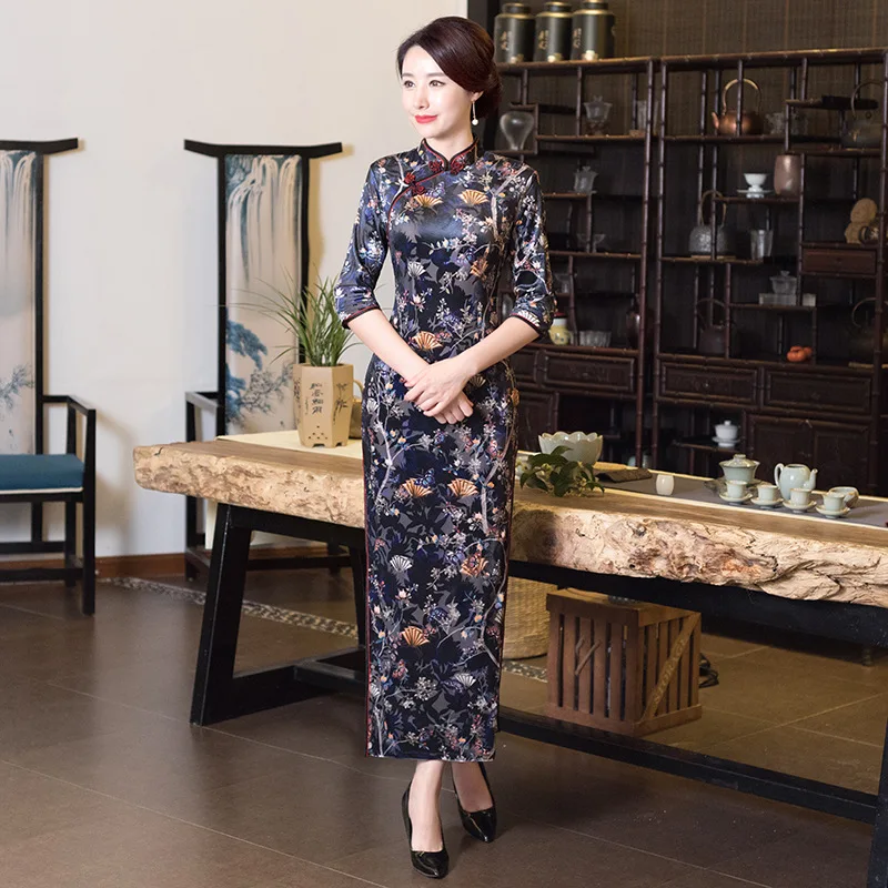 

Traditional Chinese Velvet Dress Women's Long Cheongsam With ining Size M to 3XL