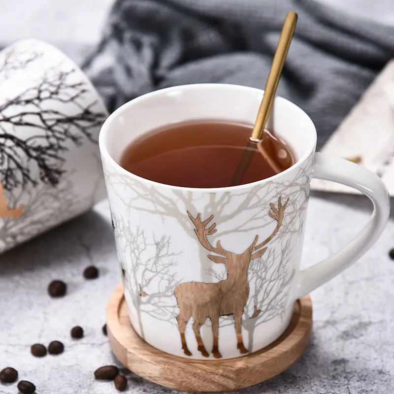 

550ml Large Capacity Creative Ceramic Coffee Tea Cup With Lid Spoon Golden Elk Couple Christmas Gift Xicara Copo Deer Classical