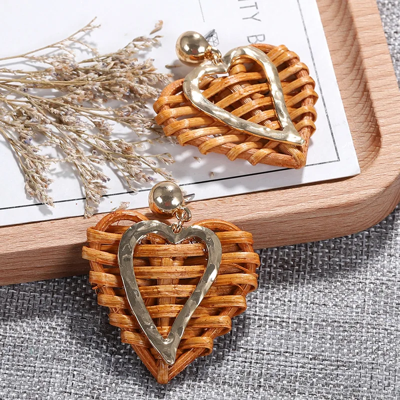 Женские плетеные серьги из ротанга с сердечками LEADERBEADS золотые ручной работы